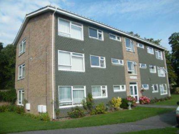2 bedroom Flat for s...